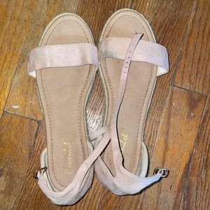Women’s sandals